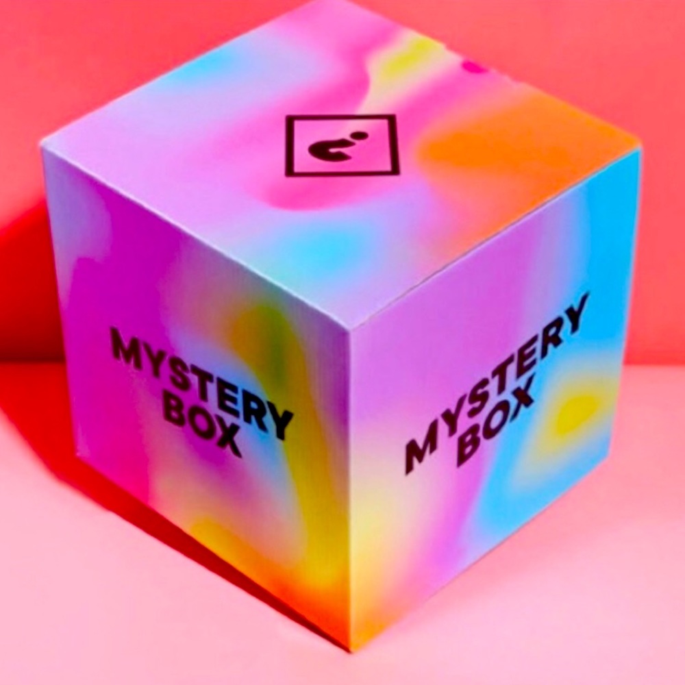 40 pieces for $25 Baby Girl Mystery Box 💖👶🌸📦